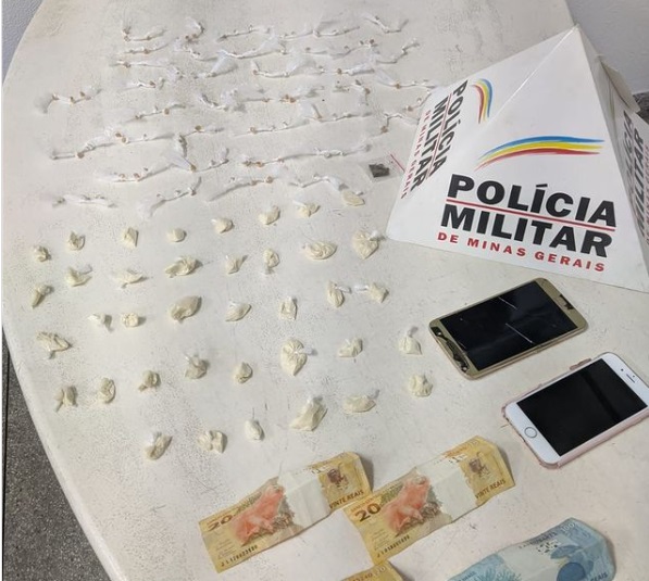 Menor é apreendido 120 pedras de crack 38 papelotes de cocaína e